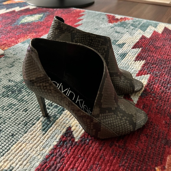 Calvin Klein Heels - Picture 3 of 4